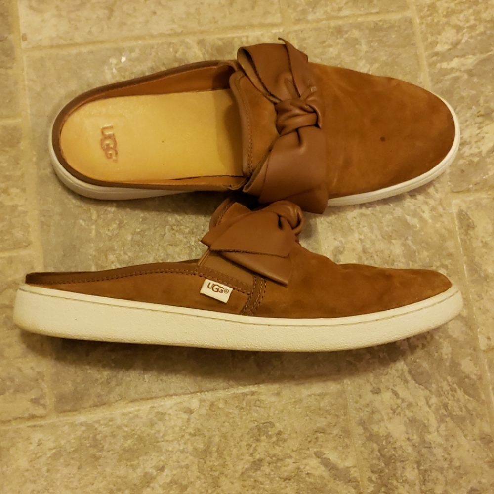 Ugg mules